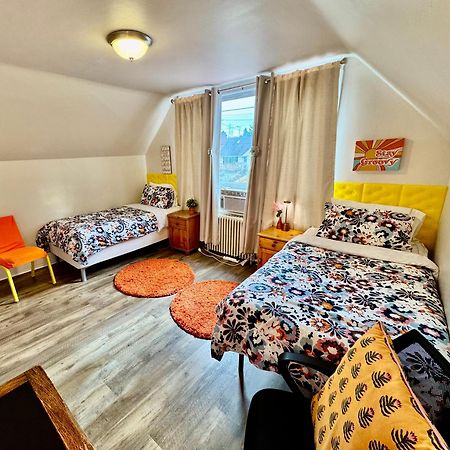 Private Room With Two Twin Beds Air Conditioning And Shared Bathrooms Located Near Seatac Airport And Downtown ซีแอตเทิล ภายนอก รูปภาพ