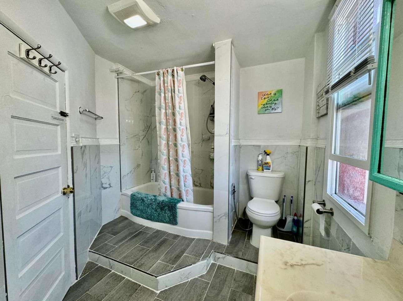Private Room With Two Twin Beds Air Conditioning And Shared Bathrooms Located Near Seatac Airport And Downtown ซีแอตเทิล ภายนอก รูปภาพ