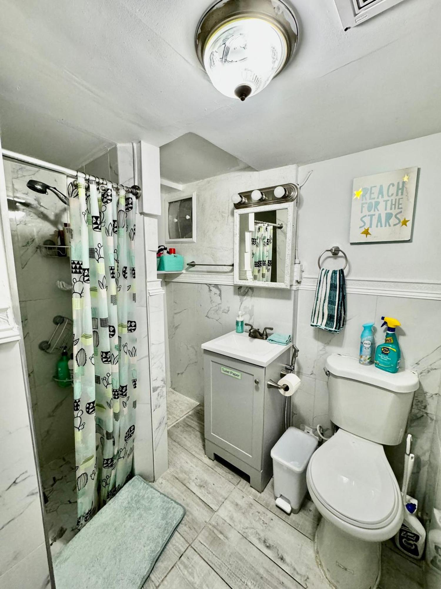 Private Room With Two Twin Beds Air Conditioning And Shared Bathrooms Located Near Seatac Airport And Downtown ซีแอตเทิล ภายนอก รูปภาพ
