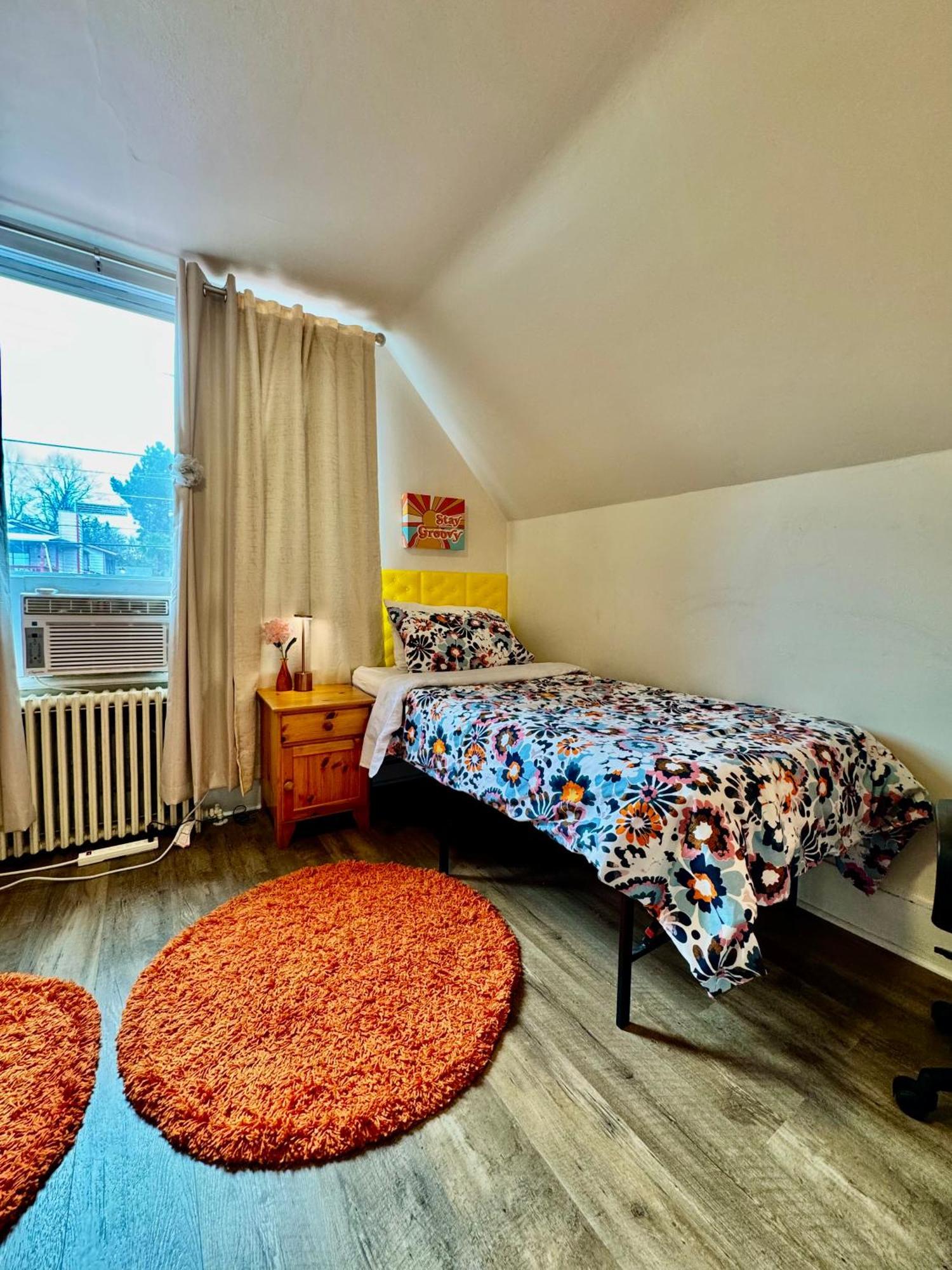 Private Room With Two Twin Beds Air Conditioning And Shared Bathrooms Located Near Seatac Airport And Downtown ซีแอตเทิล ภายนอก รูปภาพ