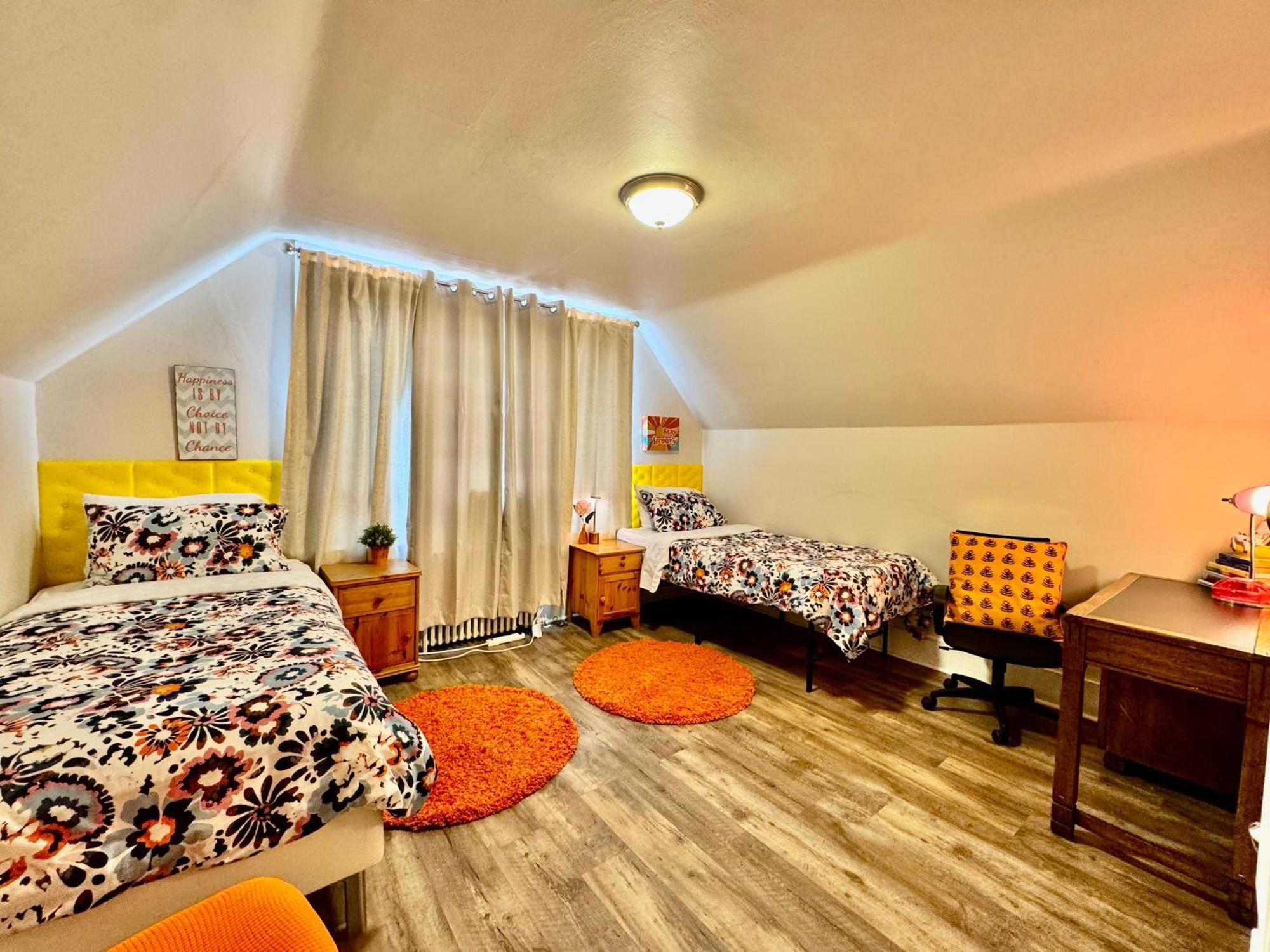 Private Room With Two Twin Beds Air Conditioning And Shared Bathrooms Located Near Seatac Airport And Downtown ซีแอตเทิล ภายนอก รูปภาพ