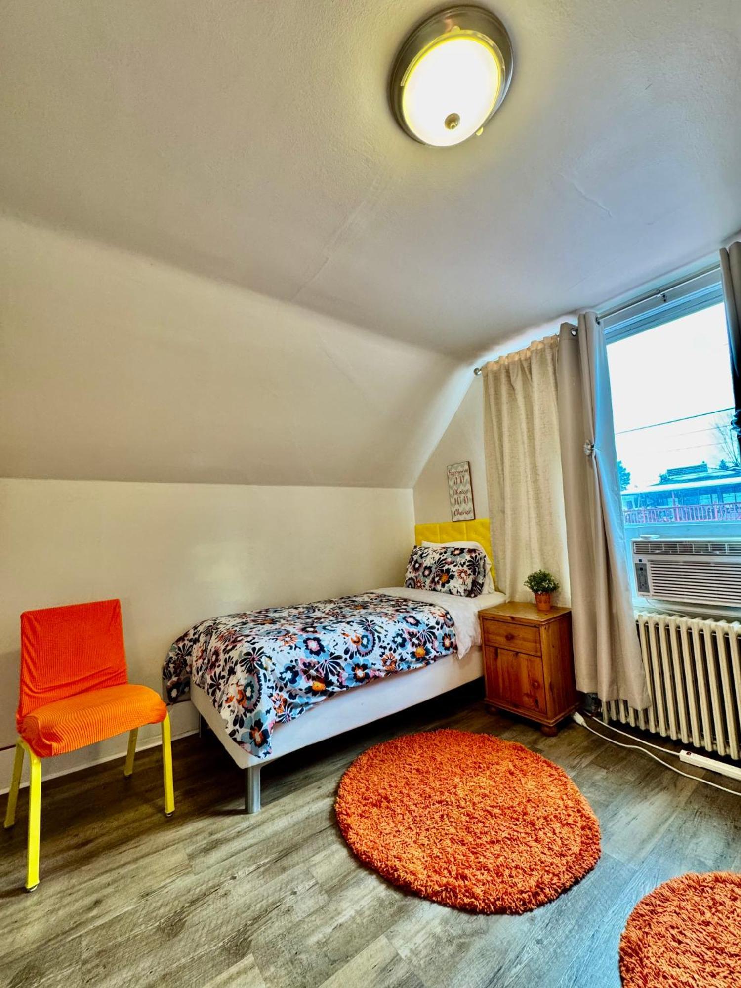 Private Room With Two Twin Beds Air Conditioning And Shared Bathrooms Located Near Seatac Airport And Downtown ซีแอตเทิล ภายนอก รูปภาพ