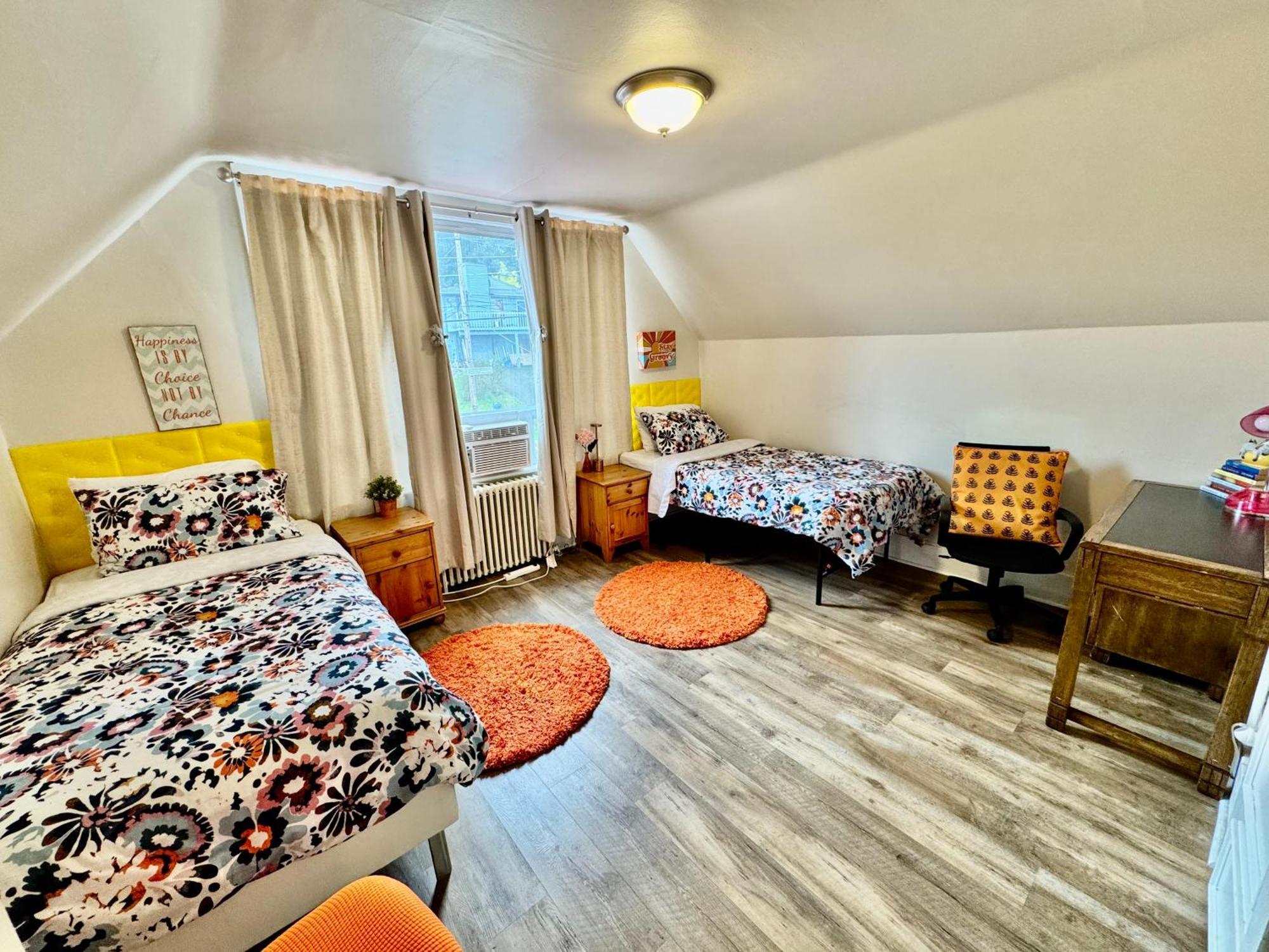 Private Room With Two Twin Beds Air Conditioning And Shared Bathrooms Located Near Seatac Airport And Downtown ซีแอตเทิล ภายนอก รูปภาพ